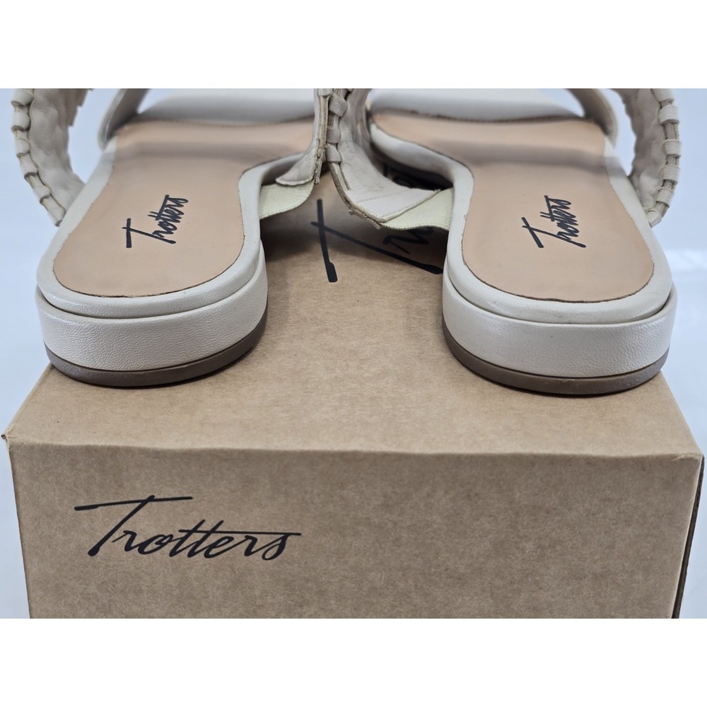 NIB Trotters Women's Nalane Sandals - Color Ivory - Size 8 Wide - Picture 7 of 13